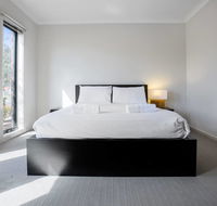 Point Cook Home with a Lovely View in Salt Water - Accommodation Port Hedland