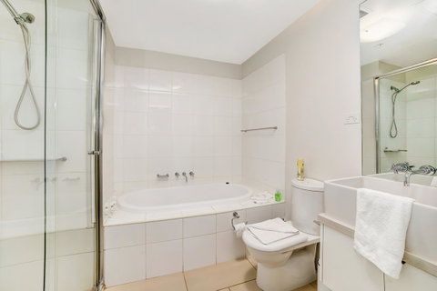 Signature Waterfront Apartments - Accommodation Port Hedland 14