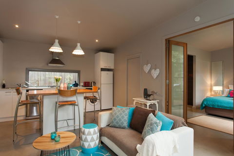 The Love Shack - Romantic Bungalow - Accommodation Port Hedland 3