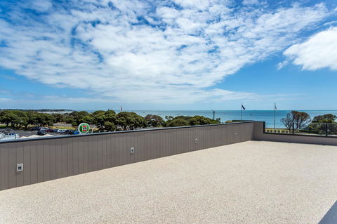 Blairgowrie Apartment 1 - On The Beach - Accommodation Port Hedland 8