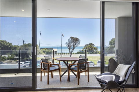 Blairgowrie Apartment 1 - On The Beach - Accommodation Port Hedland 0