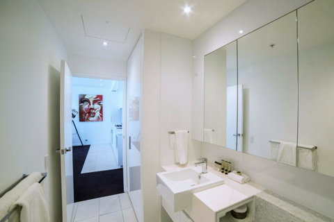 The Sebel Melbourne Docklands Hotel - Accommodation Port Hedland 4