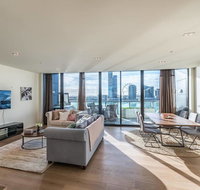 Waterfront 3 Bedroom Luxury Home Victoria Harbour - Accommodation Port Hedland