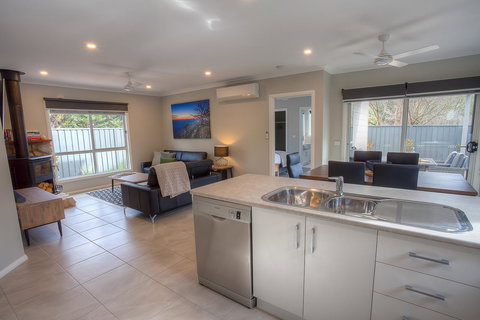 Luxury Abalina Cottages - Accommodation Port Hedland 7