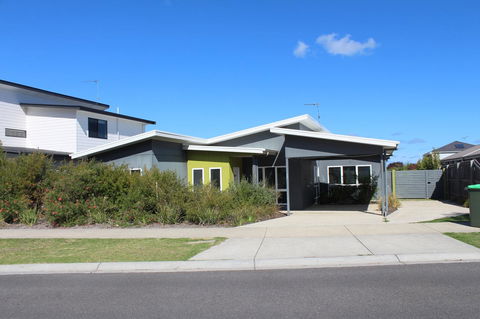 Tamara Temptation - Accommodation Port Hedland 0