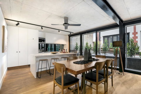 Stylish Apartment In Unique Church Development - Accommodation Port Hedland 8