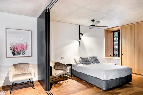 Stylish Apartment In Unique Church Development - Accommodation Port Hedland 9
