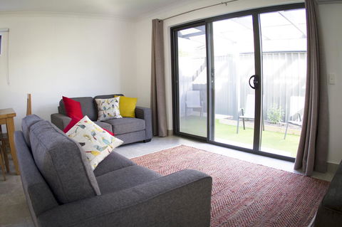 16 King Street - Accommodation Port Hedland 5
