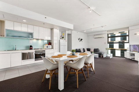 Docklands Private Collection - City Harbour Apartments - Accommodation Port Hedland 13
