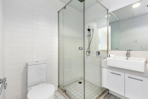 Docklands Private Collection - City Harbour Apartments - Accommodation Port Hedland 10