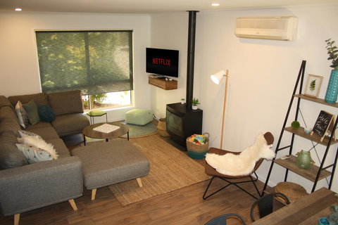 4 Autumn Grove - Accommodation Port Hedland 0