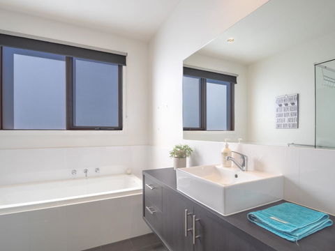 Blairgowrie Moonah Beach House: Walk To Beach - Accommodation Port Hedland 15