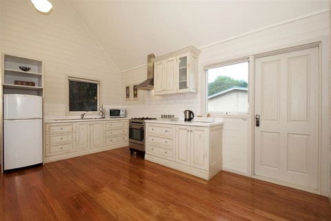 Two Truffles Cottages - Accommodation Port Hedland 6