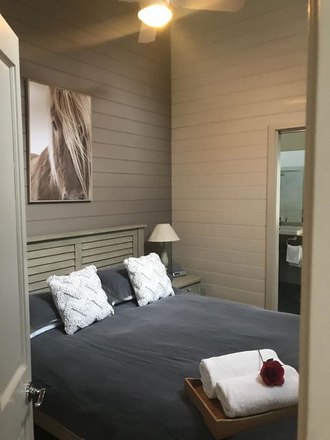 Two Truffles Cottages - Accommodation Port Hedland 4