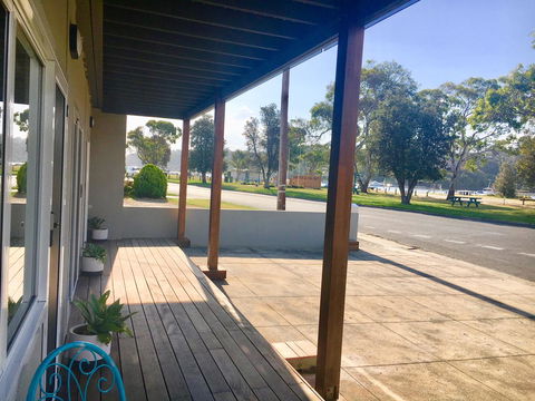 The Wheelhouse - 2BR Waterfront Apt In Town - Accommodation Port Hedland 17