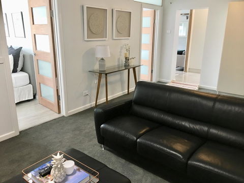 The Wheelhouse - 2BR Waterfront Apt In Town - Accommodation Port Hedland 10