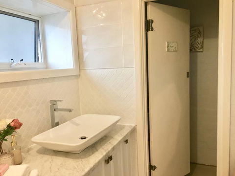 The Wheelhouse - 2BR Waterfront Apt In Town - Accommodation Port Hedland 12