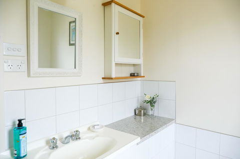 Miss Pym's Cottage - Accommodation Port Hedland 12