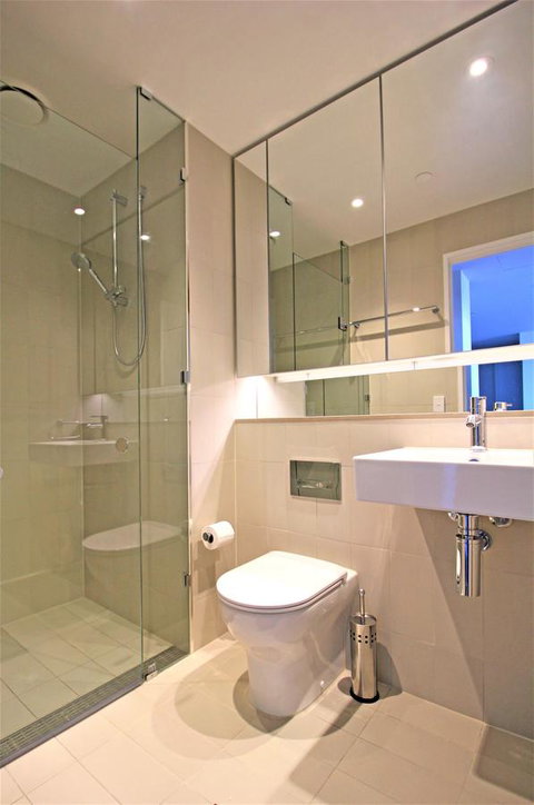 Auzzie Apartments Docklands, Melbourne - Accommodation Port Hedland 12