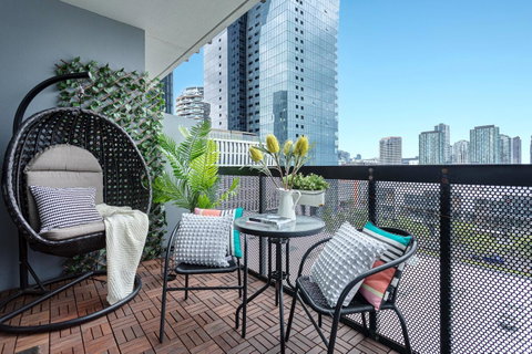 Water Views, Lovely 2BRs, Free Tram Zone, Close To Everything! - Accommodation Port Hedland 1