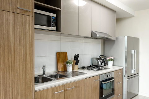 Water Views, Lovely 2BRs, Free Tram Zone, Close To Everything! - Accommodation Port Hedland 16