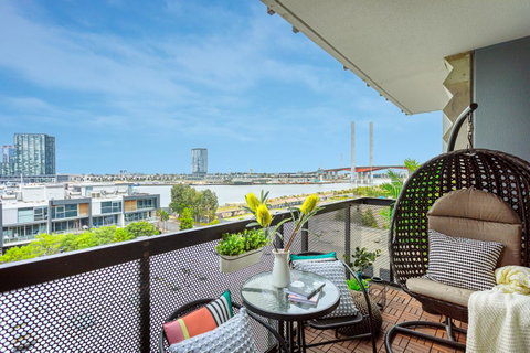 Water Views, Lovely 2BRs, Free Tram Zone, Close To Everything! - Accommodation Port Hedland 0