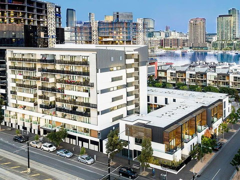 Water Views, Lovely 2BRs, Free Tram Zone, Close To Everything! - Accommodation Port Hedland 18