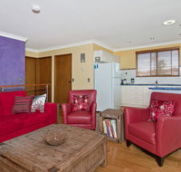 THE BOARDROOM ON BANKSIA - 11 Banksia Ave Bonny Hills - Accommodation Port Hedland