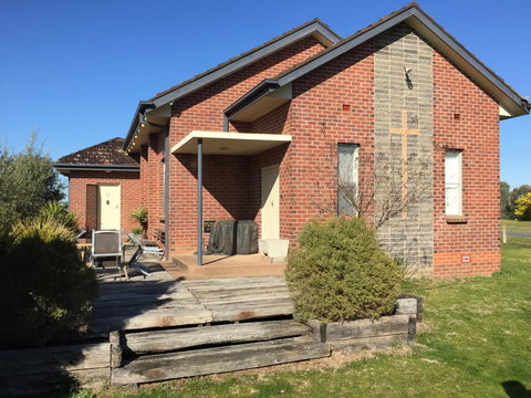 The Church Retreat - Accommodation Port Hedland 0