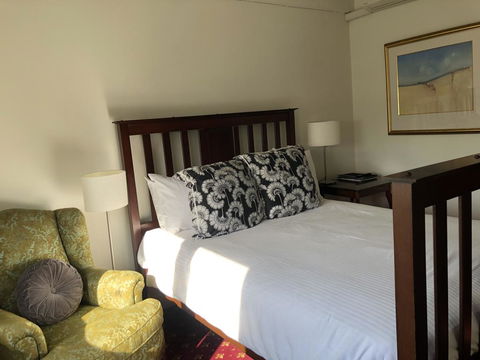 The Corner Hotel Alexandra - Accommodation Port Hedland 2