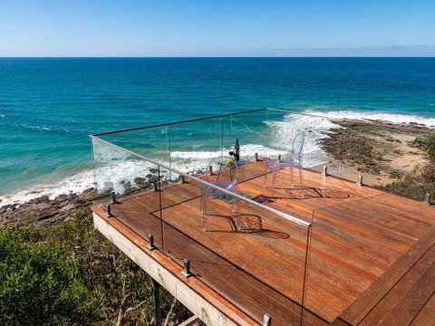 THE DECK HOUSE - A WYE RIVER ICON - Accommodation Port Hedland 1
