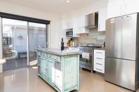 The Endsleigh -1 Bedroom Villa, Free Wifi, Near CBD - Accommodation Port Hedland 3