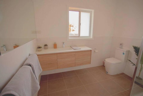 The Farmhouse. - Accommodation Port Hedland 2
