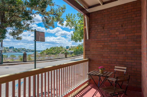 The Highberry - Sydney Harbour View Escape - Accommodation Port Hedland 3