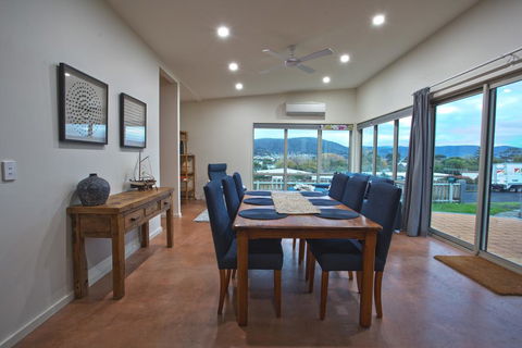 The Hill House - Accommodation Port Hedland 2