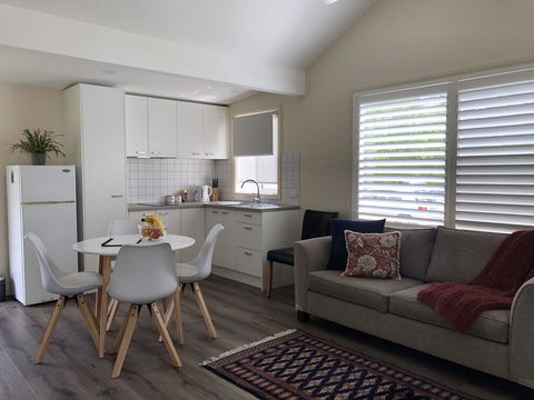 The Kookaburra Cottage - Accommodation Port Hedland 2