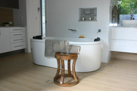 The Luxury Eco Rainforest Retreat - Accommodation Port Hedland 2