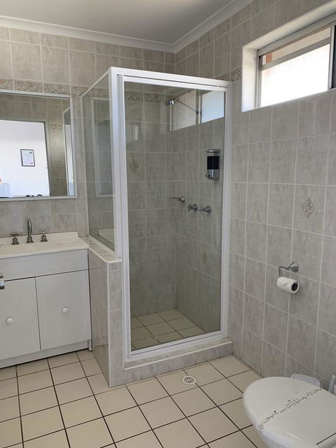 The Oaks Hotel Motel - Accommodation Port Hedland 2