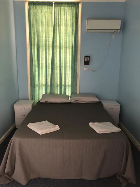 The Pink House - Accommodation Port Hedland 0
