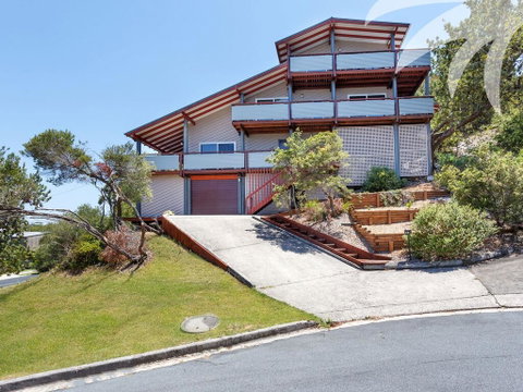 The Pole House - Accommodation Port Hedland 1