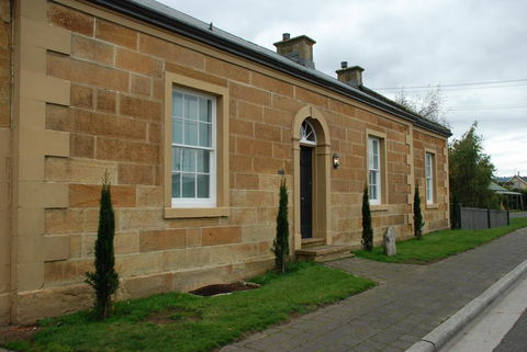 The Red Feather Inn - Accommodation Port Hedland 1