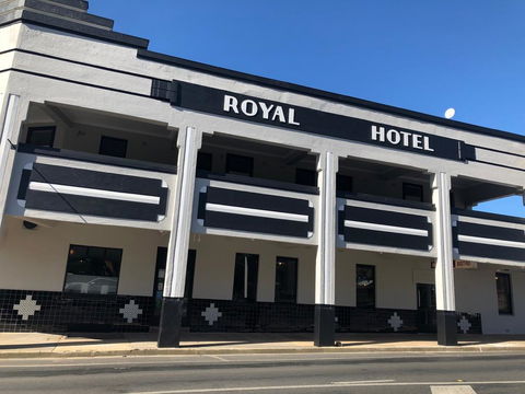 The Royal Hotel, Drouin - Accommodation Port Hedland 1