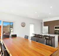 The Wharf House - Budgewoi - Accommodation Port Hedland