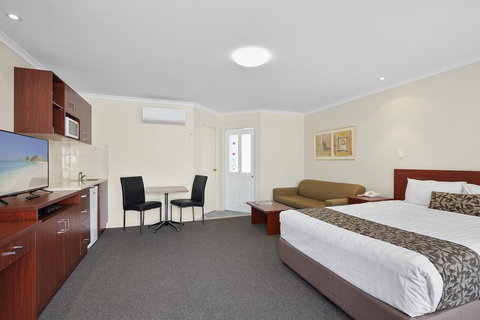 Thunderbird Motel Yass - Accommodation Port Hedland 1