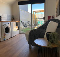 Tiny Tom - Hidden beside the river Mersey - Accommodation Port Hedland