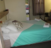 Tocumwal Hotel Motel The Palms - Accommodation Port Hedland