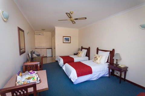 Tree Top Walk Motel - Accommodation Port Hedland 2