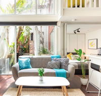 Trendy Loft Near Smith St. with Cosy Courtyard and Parking - Accommodation Port Hedland