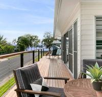 Tropical Beachside Oasis in Clifton Beach - Accommodation Port Hedland