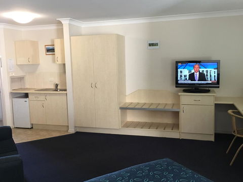 Tuckerbox Motor Inn - Accommodation Port Hedland 2